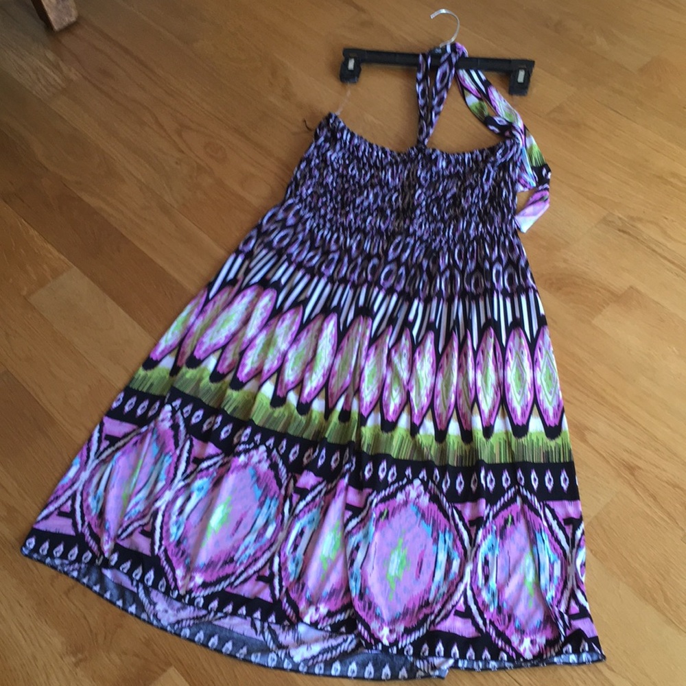 Very cute summer tube top style dress. Light cool